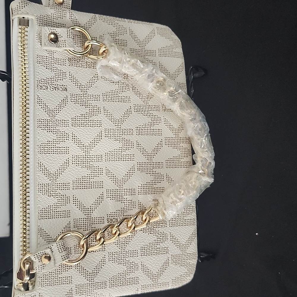 Michael Kors Belt Bag - Picture 2 of 9